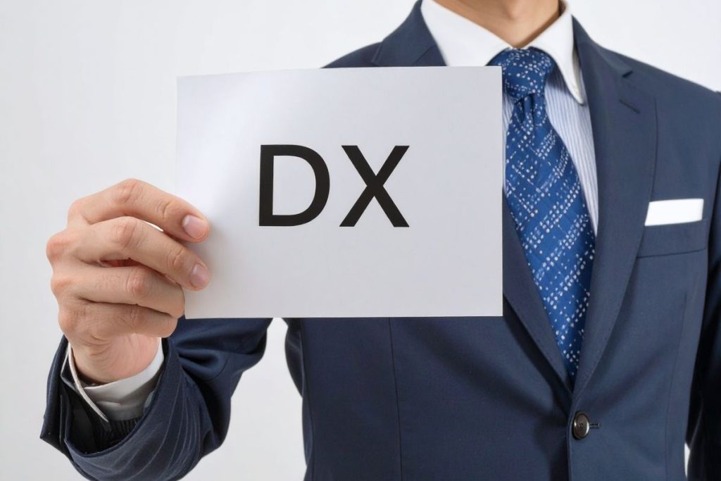 現代ビジネス環境の変化に適応するため、インサイドセールスは不可欠な営業手法。dxや働き方改革、顧客行動の変化に対応し、非対面での営業活動を標準化する。アウトサイドセールスとの効果的な分業体制を構築し、リード育成から商談創出、クロージングまでのプロセスを最適化することで、組織全体の営業力を最大化